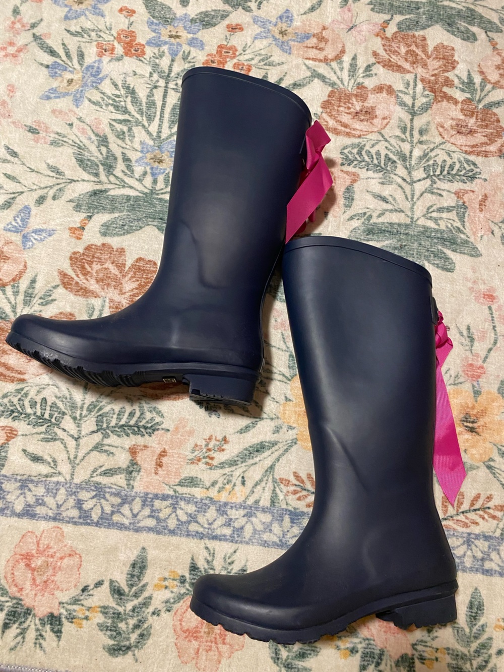 Like New Lemon Navy Rain Boots